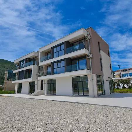 Apartmani Porat Igalo Esterno foto